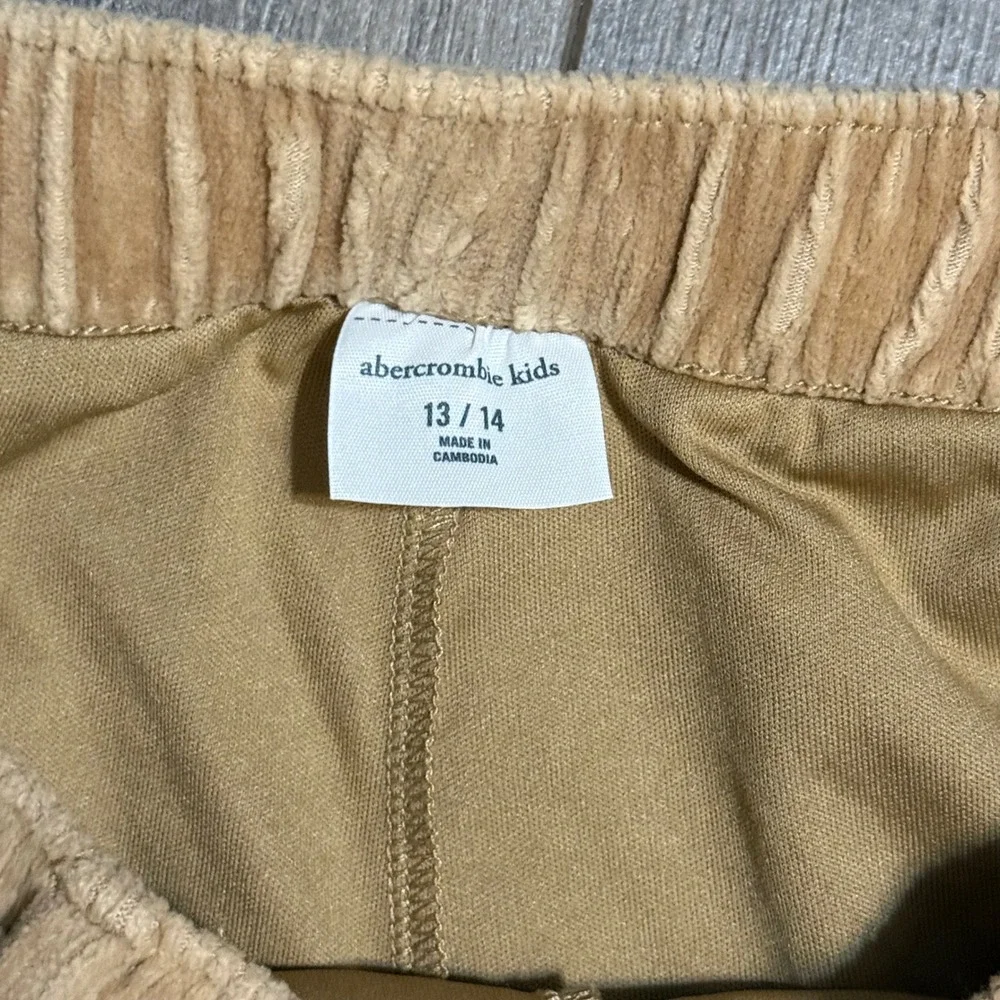Abercrombie Kids Girls Velour Belted Skirt Shorts Tan Size 13 14